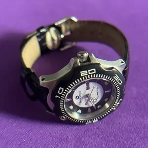 Freestyle | Accessories | Freestyle Betty Shark Day Date  display picture 1